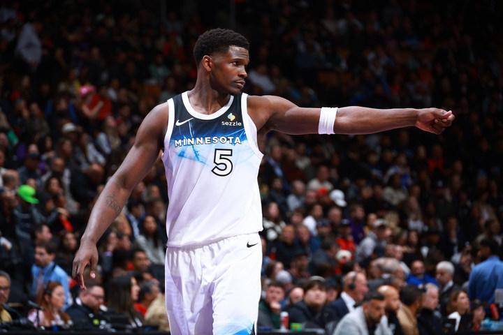 美国本土球星能否重夺MVP?官网列5大候选:华子&布伦森领衔