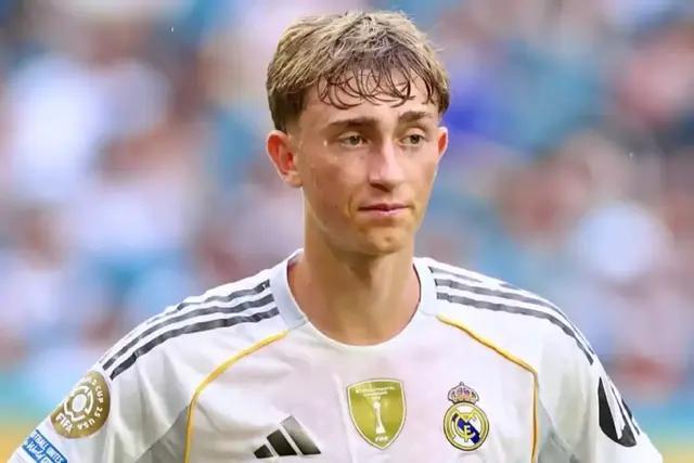 九游体育-阿隆索的皇马改革：7人绝对主力 2大新援上位！姆巴佩头牌