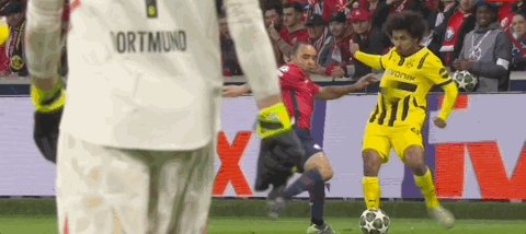 1741824279441065425.gif 九游体育下载-【早报】几家欢喜几家愁!欧冠八强对阵出炉!