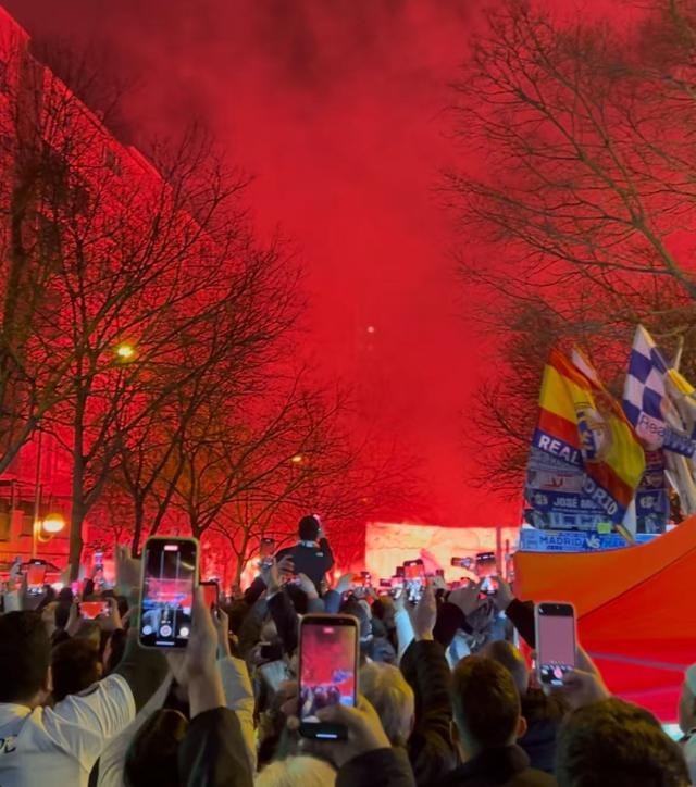 1739064101272094507.jpg 九游体育官网-“名宿哥”赢得伯纳乌掌声 皇马拼凑防线经受住考验