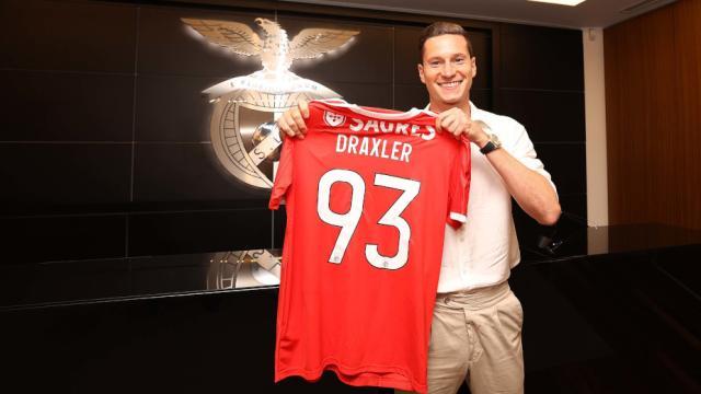 1662123769848048235.jpg 九游体育官网-德甲关窗日奏响回归主旋律,魏格尔领衔二次创业