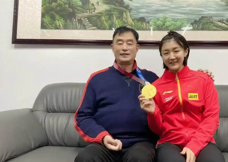 九游体育下载-3-0跳级夺冠！中国女乒15岁新星再闪耀：陈梦师妹疯狂收割冠军